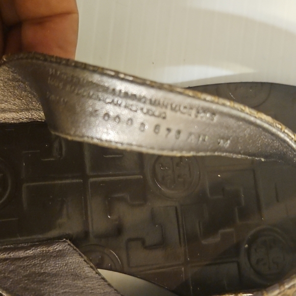 Tory Burch Thora Sandals Snakeskin Embossed Leather Flip Flops Brown Size 9 - Picture 12 of 13